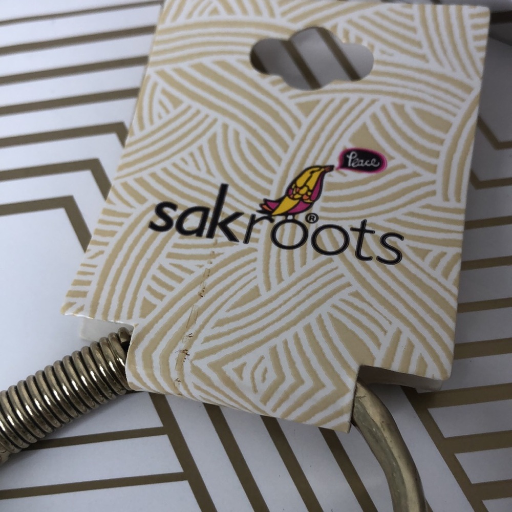 The SAK SAKROOTS Hammered Brass Vintage Inspired Bracelet NWT - Picture 10 of 10